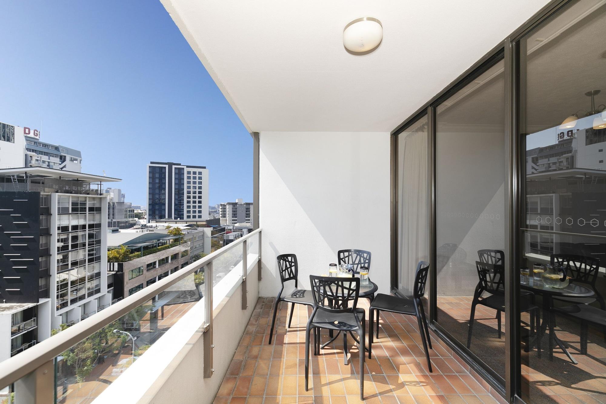 The Astor Apartments Brisbane Bagian luar foto