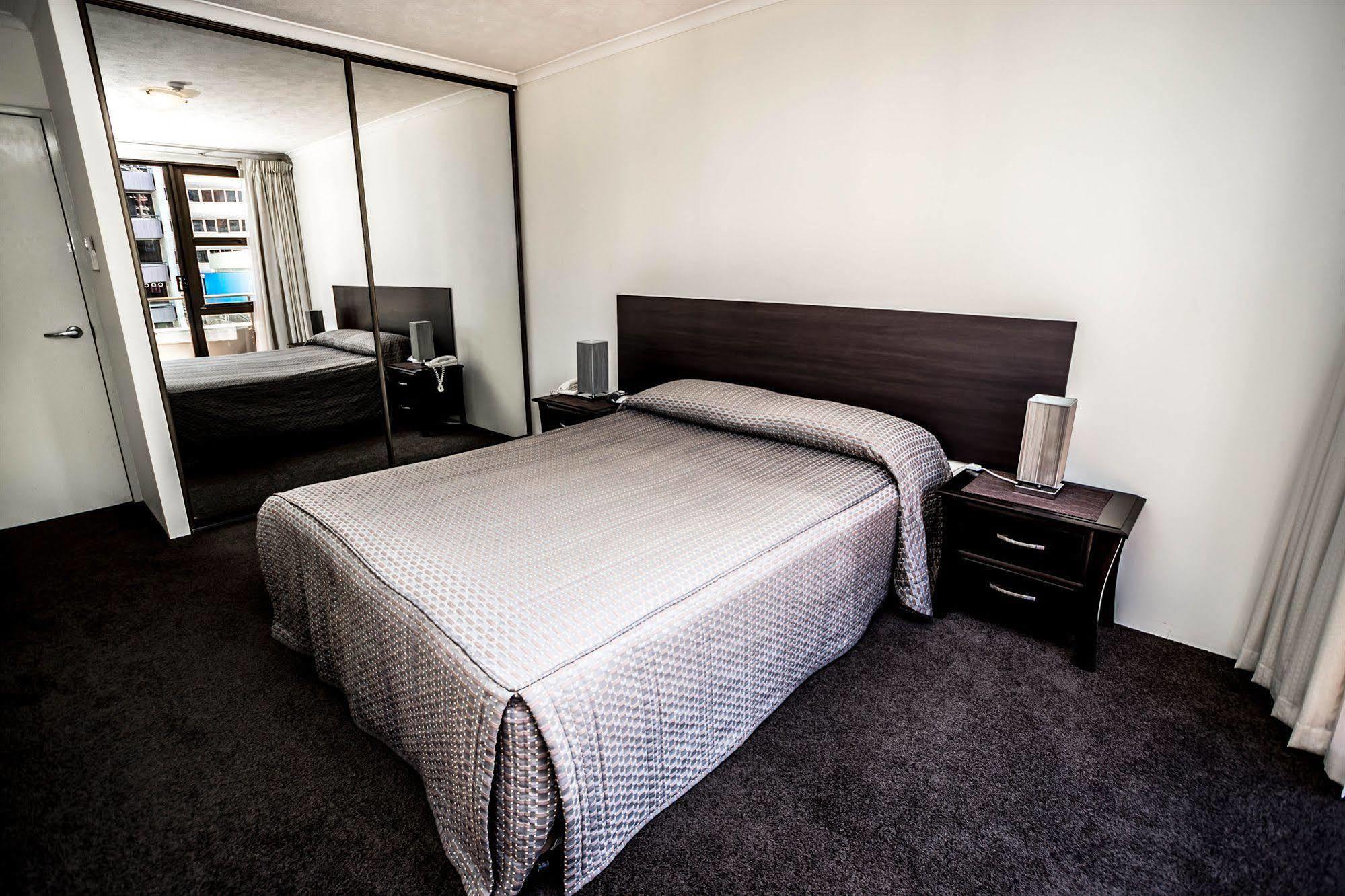 The Astor Apartments Brisbane Bagian luar foto