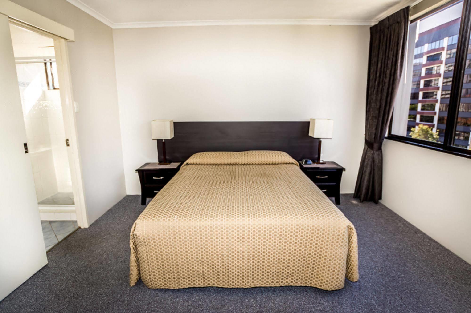 The Astor Apartments Brisbane Bagian luar foto